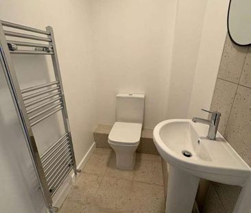 Battery Road, London, SE28 - Photo 5