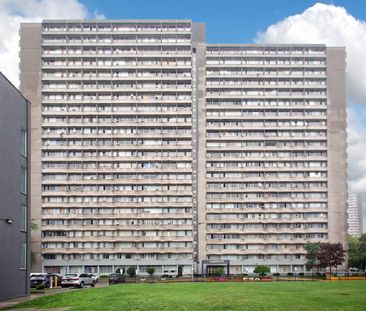 For Lease - 10 Sunny Glen Way Unit# 2007, Toronto, Ontario - Photo 6