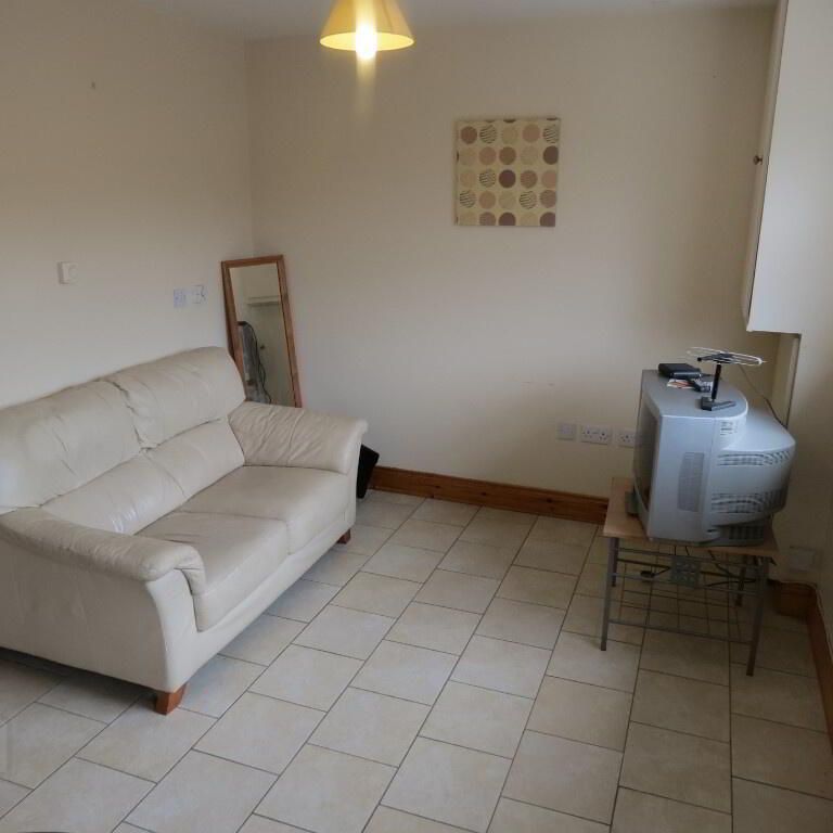 121 Wellesley Avenue Apt 2, Belfast, BT9 6ND - Photo 1