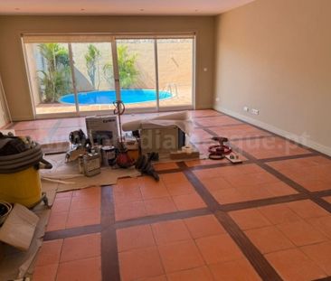 Moradia T5 - Photo 2