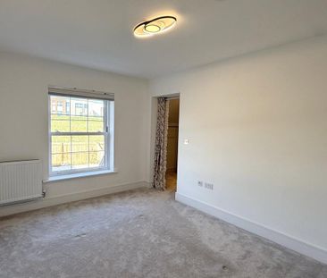 4 bedroom house to rent - Photo 2