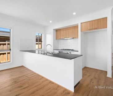 7 Sundance Boulevard, Winter Valley - Photo 3