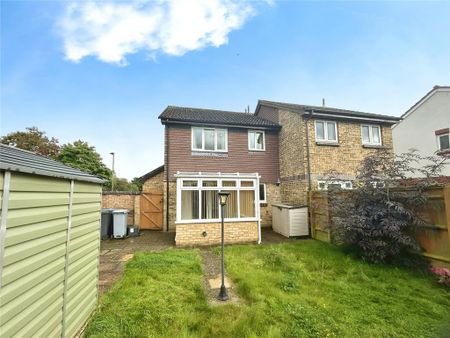 1 bedroom semi-detached house to rent - Photo 4