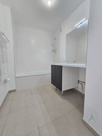 CHAMBERY - T2 neuf avec parking - Photo 5