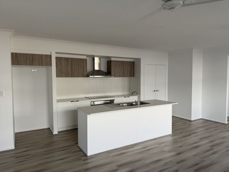 11 Wattle Grove, Harristown - Photo 4