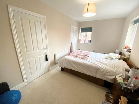 58 Sandy Lane, Woking - 2 bedrooms Property for lettings - Seymours - Photo 3
