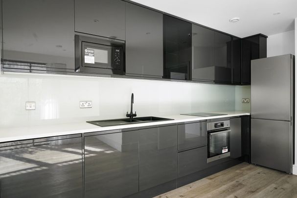 1 Bed Flat, Coomer Place, SW6 - Photo 1