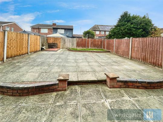 3 bedroom semi-detached house to rent - Photo 1