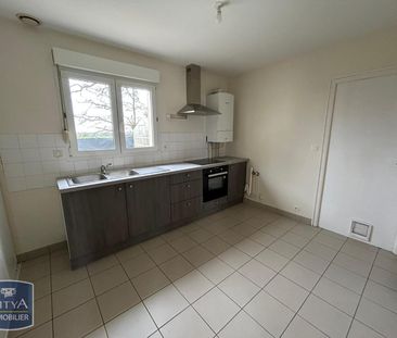 Location Maison 4 pièces 79m² MESLAY DU MAINE 53170 - Photo 5