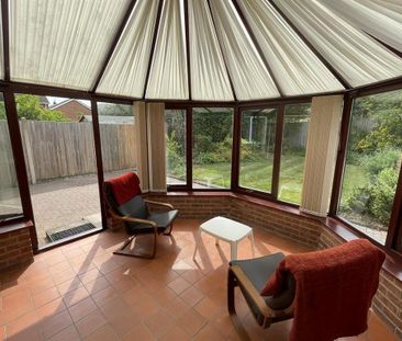 3 bedroom bungalow to rent - Photo 1