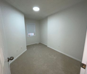 For Lease - 5625 Glen Erin Drive Unit# 26, Mississauga, Ontario - Photo 4