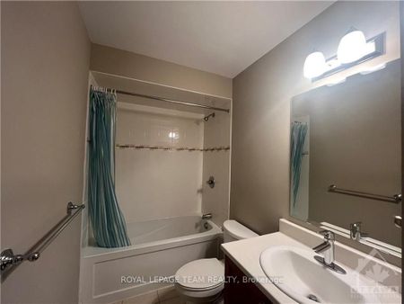 For Lease - 914 Fletcher Circle, Kanata, Ontario - Photo 3