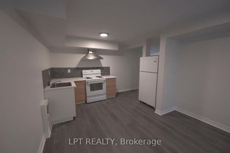 For Lease - B-27 Rockcress Gardens, South of Baseline to Knoxdale, Ontario - Photo 2