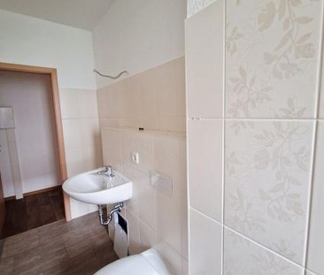 2-Raum-Wohnung mit Balkon in zentraler, ruhiger Wohngegend - Photo 1