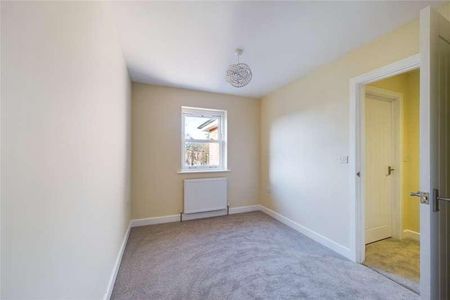 Whitley Wood Lane, Reading, Berkshire, RG2 - Photo 2