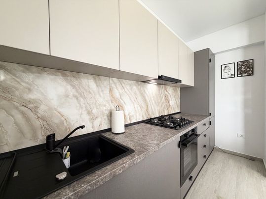 Mamaia Sat - Apartamant cu 2 camere, prima închiriere, loc de parcare subteran - Fotografie 1