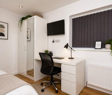 Studio to rent - Photo 1