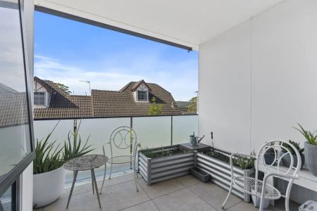 105/8 Duke Street, Point Frederick NSW 2250 - Photo 2