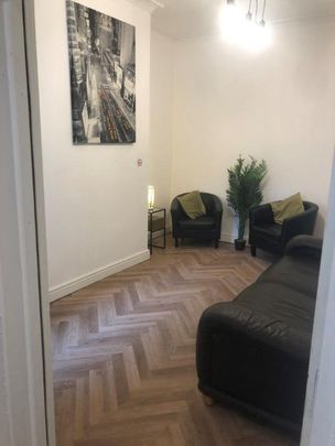 5 bedroom terraced house to rent - Photo 1