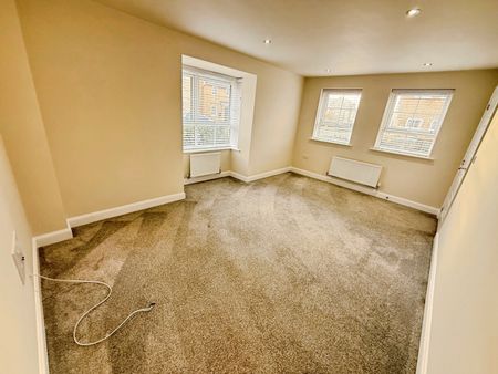 Lockwood Way, Peterborough, Hampton Water - Photo 4