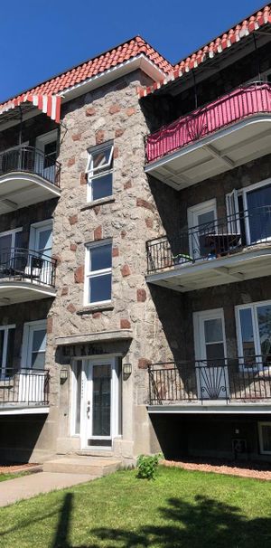 Appartement Montréal (Ville-Marie) À Louer - Photo 1