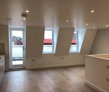 1 Bed Flat, Britton Street, EC1M - Photo 1