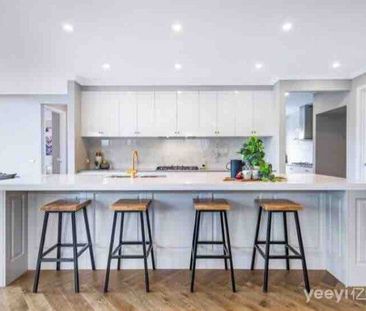 Mount Waverley - Photo 2