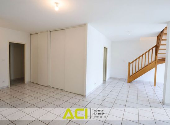 SAINT ALBAIN – NORD MACON APPARTEMENT T3 BIS EN DUPLEX AVEC GARAGE - Photo 1