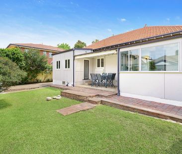 CHARMING & PERFECTLY LOCATED ONLY MOMENTS TO STATION, WESTFIELD, ML... - Photo 6