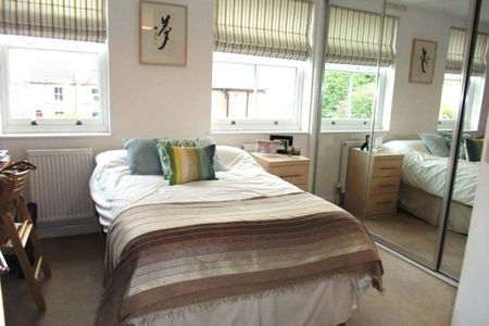 3 bedroom terraced house to rent - Photo 2