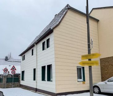 Solides, unterkellertes Einfamilienhaus mit optionalem Stellplatz z... - Photo 3