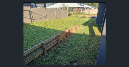 Please hit the "APPLY" button on this page to submit your application - Photo 5