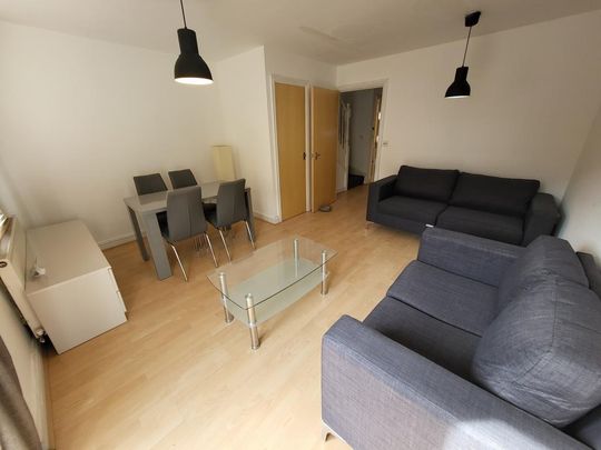 3 bedroom townhouse to rent - Photo 1