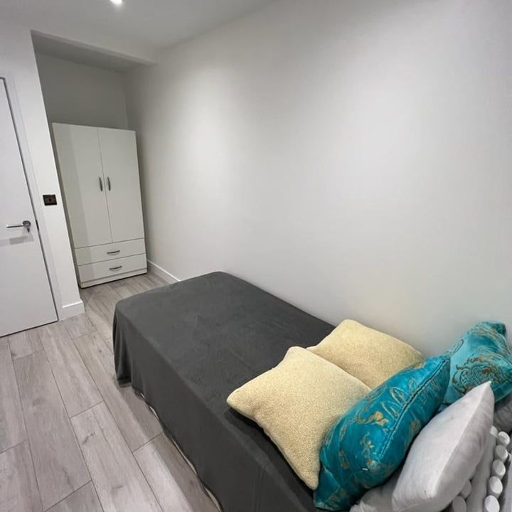 Room in a Shared Flat, Brook Walk, N2 - Photo 1
