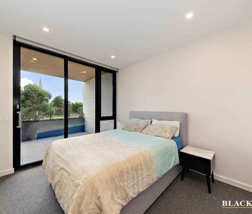 One bedroom at the Estate on State - Photo 2