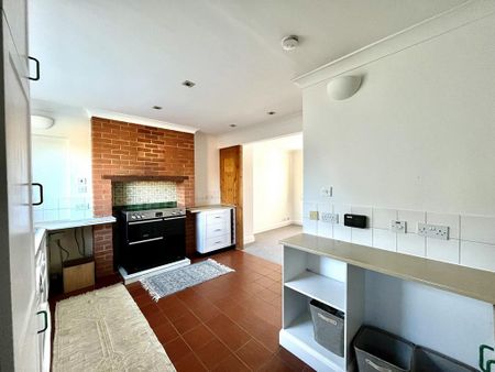 3 bedroom end of terrace house to rent - Photo 3