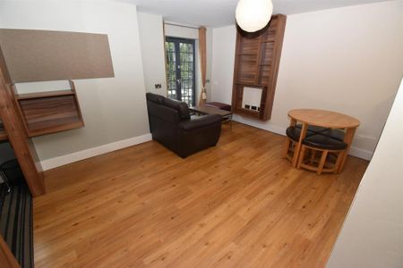 Studio to rent - Photo 3