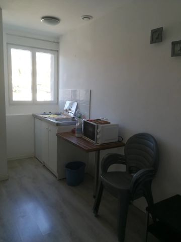 Location Appartement 2 pièces 27m² OUTREAU 62230 - Photo 2