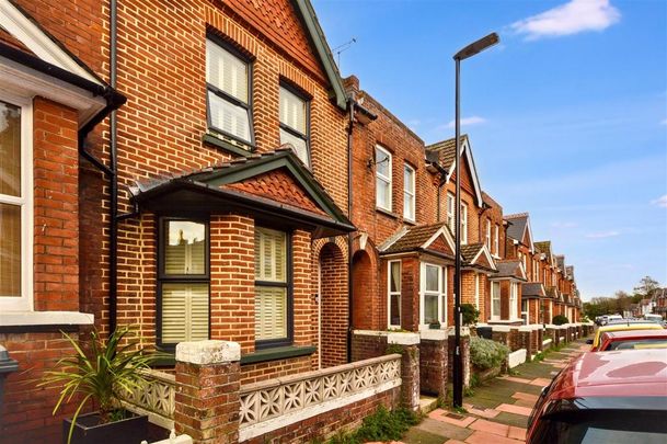 2 bedroom terraced house to rent - Photo 1