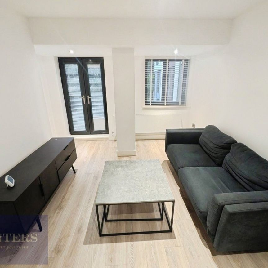 1 bedroom Flat To Let - Photo 1
