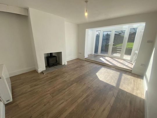 2 bedroom terraced house to rent - Photo 1