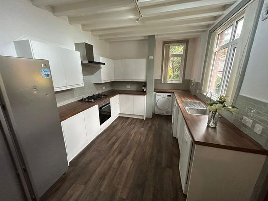 St. Michaels Villas, Leeds, LS6 - Photo 1