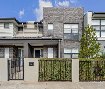 Beautiful Modern Townhouse - Photo 3