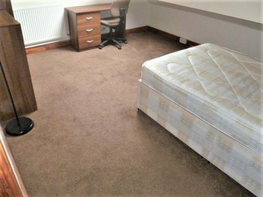 4 bedroom house to rent - Photo 1