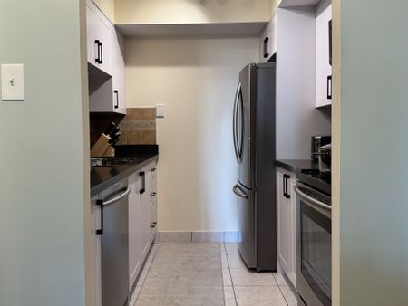 For Lease - 256 Doris Avenue Unit# 601, Toronto, Ontario - Photo 3