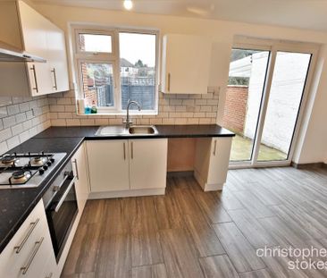 3 bedroom terraced house to rent - Photo 5