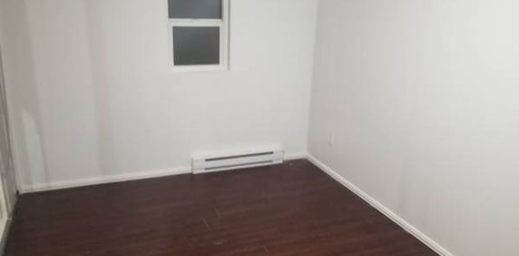 1 bedroom student basement for Rent - Photo 2