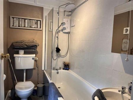 Bridens Camp, Great Gaddesden, HP2 - Photo 4