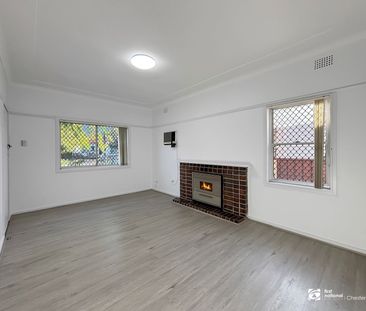 5 MIN WALK TO SEFTON HIGH SCHOOL - Photo 1