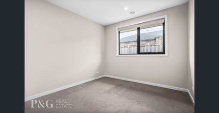 🏡 Luxury Designer Home Opposite Parkland — In the Heart of Pasadena Estate 🌿 - Photo 3